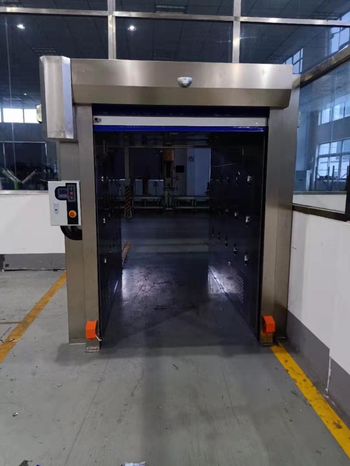 3500*3000*3200快速卷帘门不锈钢货物风淋室